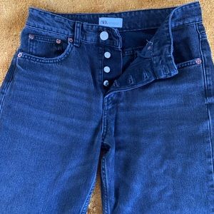 Zara Straight Leg Jean size 4